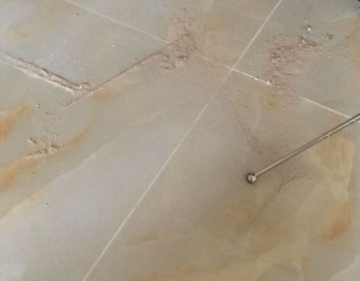 城关瓷砖空鼓维修公司分享粘合剂选择不当在瓷砖铺贴过程中可能导致以下问题
